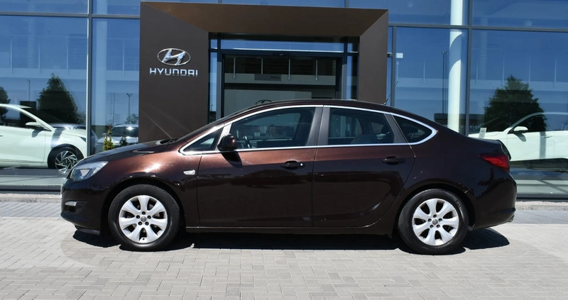 Opel Astra cena 33900 przebieg: 203455, rok produkcji 2016 z Podkowa Leśna małe 67